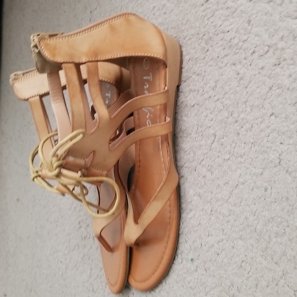 Traffic Women's Sandals - Picture 5 of 11